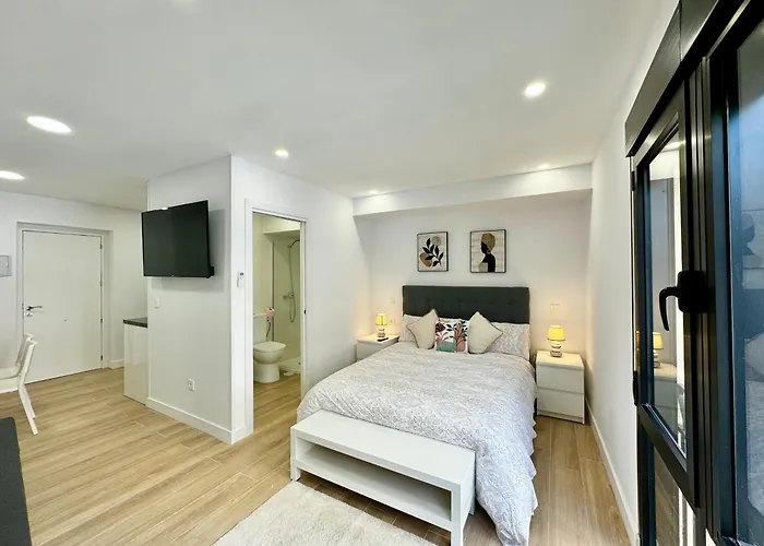 Amazing Seaside By Eaw Homes Marbella